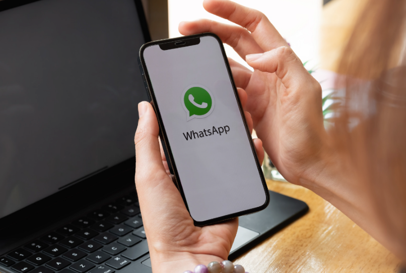 WhatsApp Web Version Login and Telegram Chinese: Desktop Communication Showdown