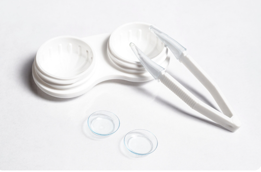 Thinking About Switching to Daily Lenses? Here’s What to Expect 